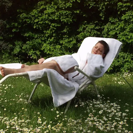 阿克岑弗兰肯布鲁嫩酒店 酒店