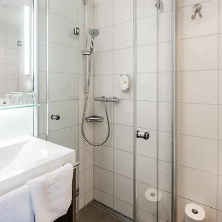 阿克岑弗兰肯布鲁嫩酒店 酒店 4*