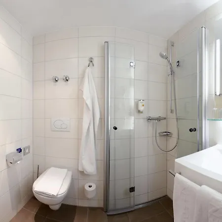 酒店 阿克岑弗兰肯布鲁嫩酒店