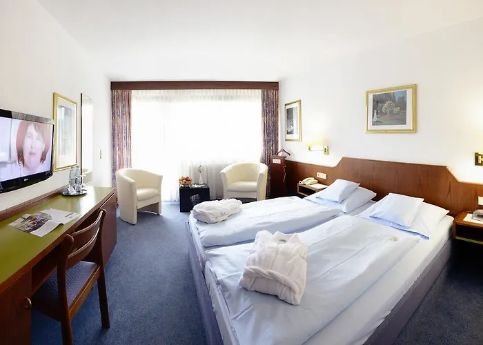 Отель Akzent Frankenbrunnen 4*