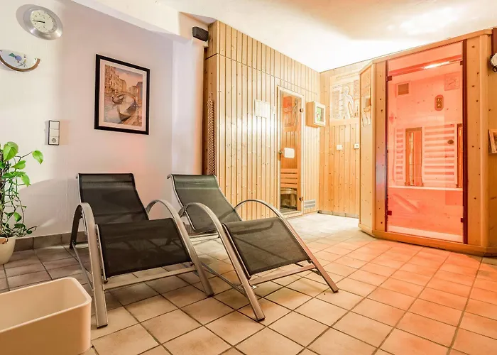 Отель Akzent Frankenbrunnen 4*